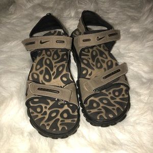 Men’s Nike sandal size 10